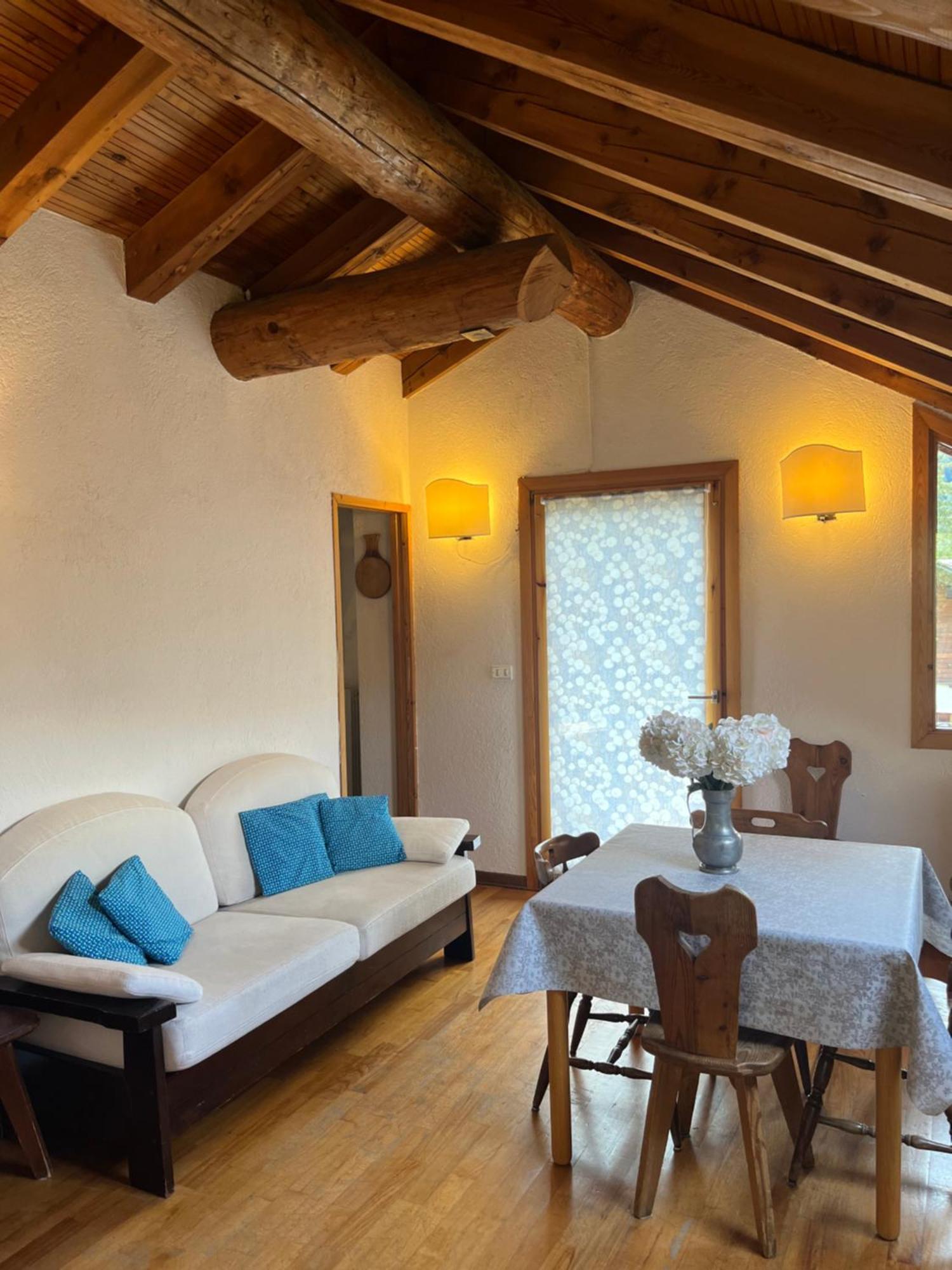 Chalet Blanc "La Mansarda" Курмайор Экстерьер фото